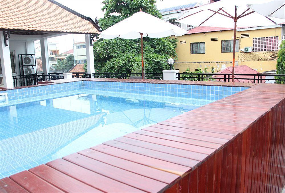 Number 9 Hotel Phnom Pen Exterior foto