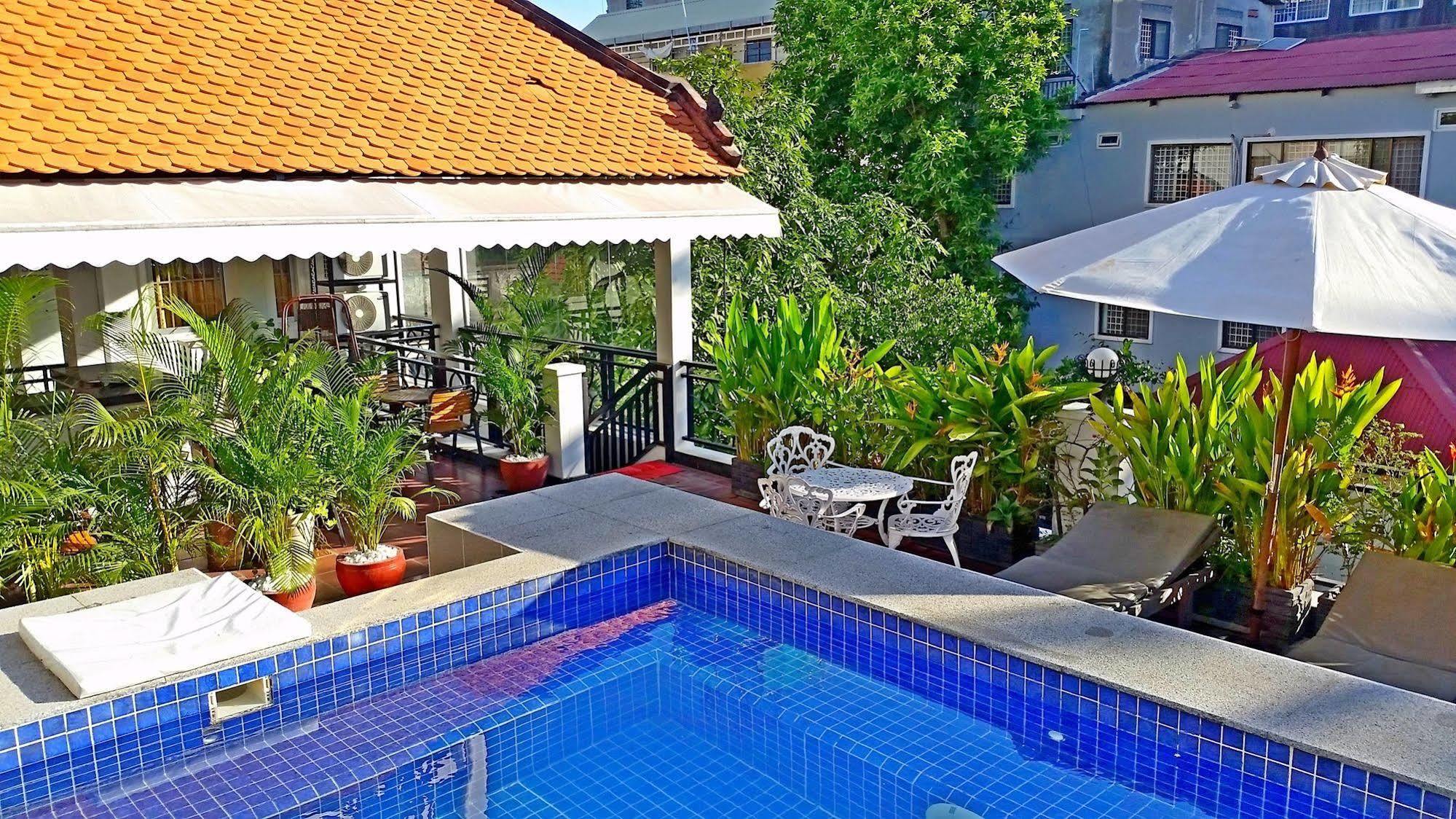 Number 9 Hotel Phnom Pen Exterior foto