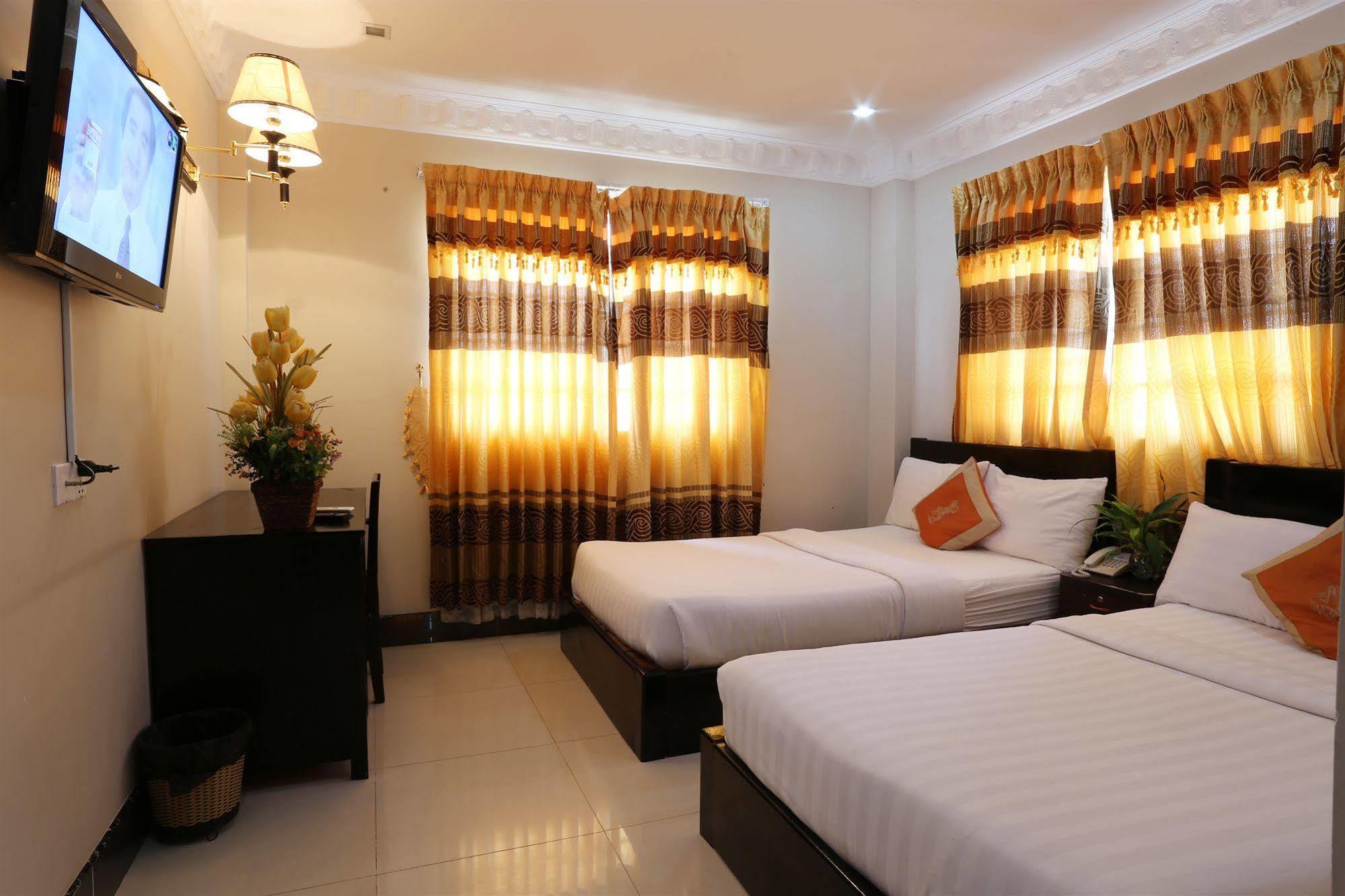 Number 9 Hotel Phnom Pen Exterior foto