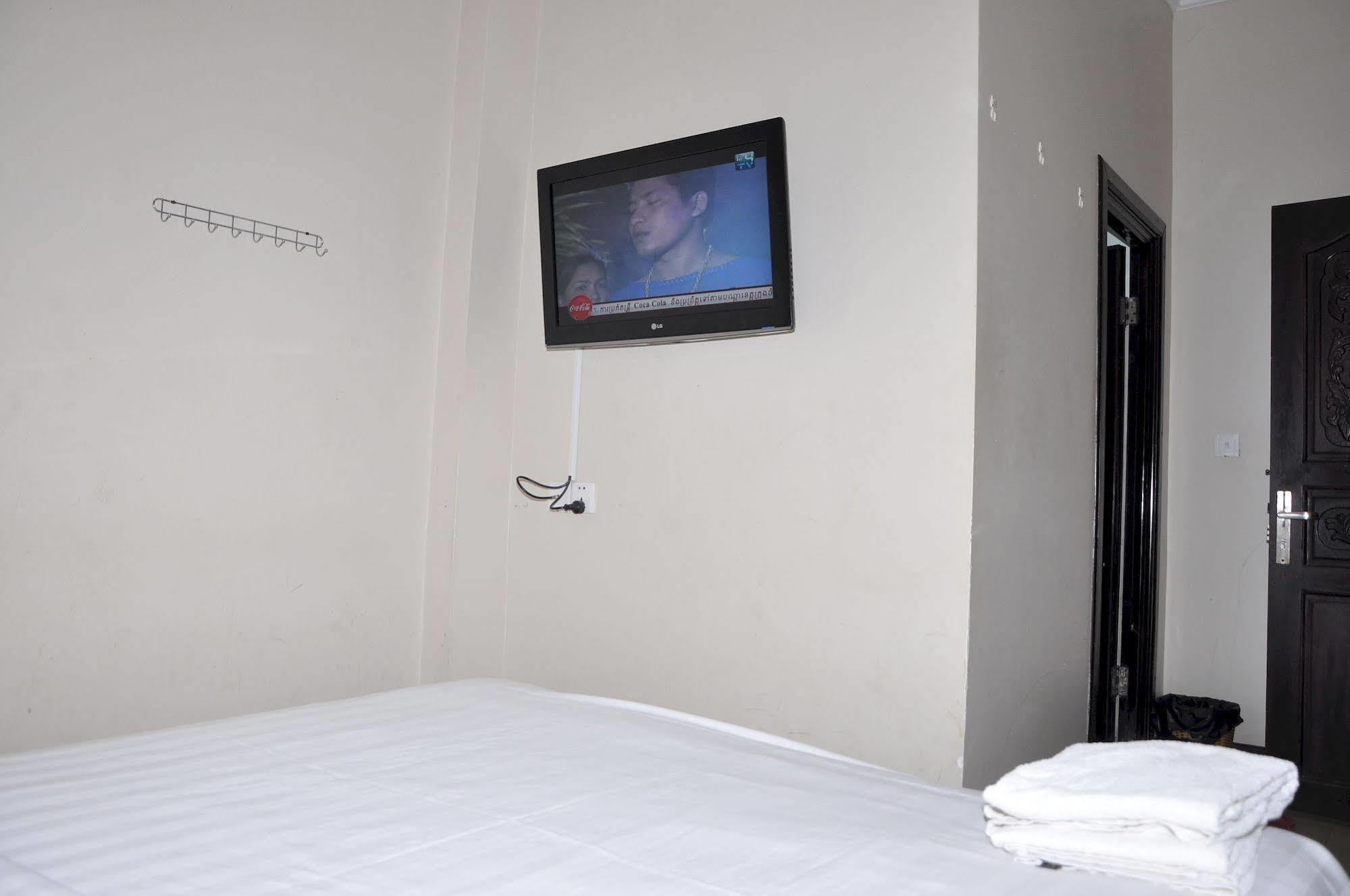 Number 9 Hotel Phnom Pen Exterior foto