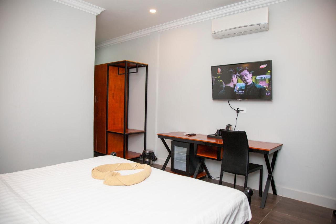 Number 9 Hotel Phnom Pen Exterior foto